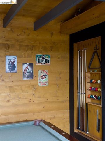 1799 Pomona St, Crockett, CA 94525