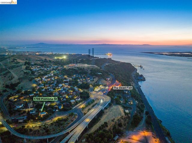 1799 Pomona St, Crockett, CA 94525