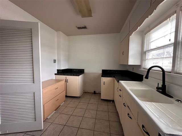 121 BATES AVENUE SE, Winter Haven, FL 33880