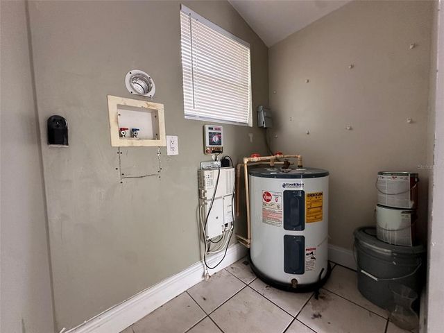 121 BATES AVENUE SE, Winter Haven, FL 33880