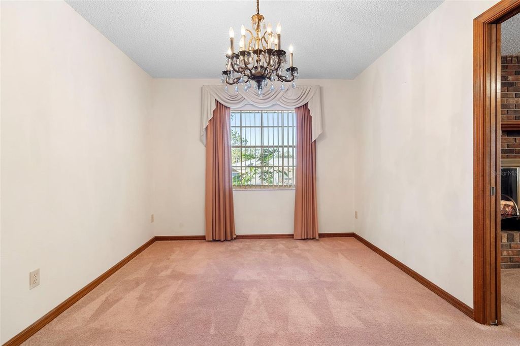 Image 16 of property listing at 2200 BANNISTER STREET, Deltona, FL 32738