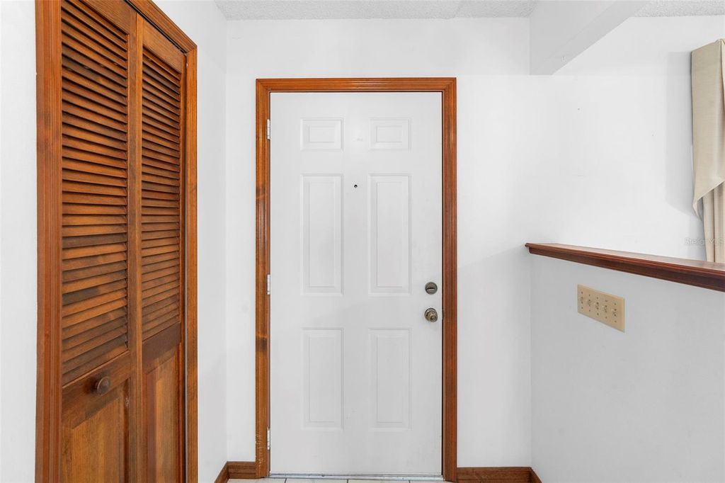 Image 18 of property listing at 2200 BANNISTER STREET, Deltona, FL 32738