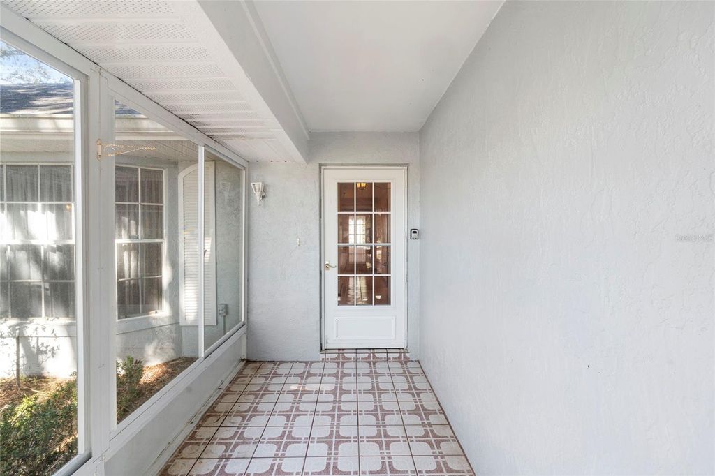 Image 3 of property listing at 2200 BANNISTER STREET, Deltona, FL 32738