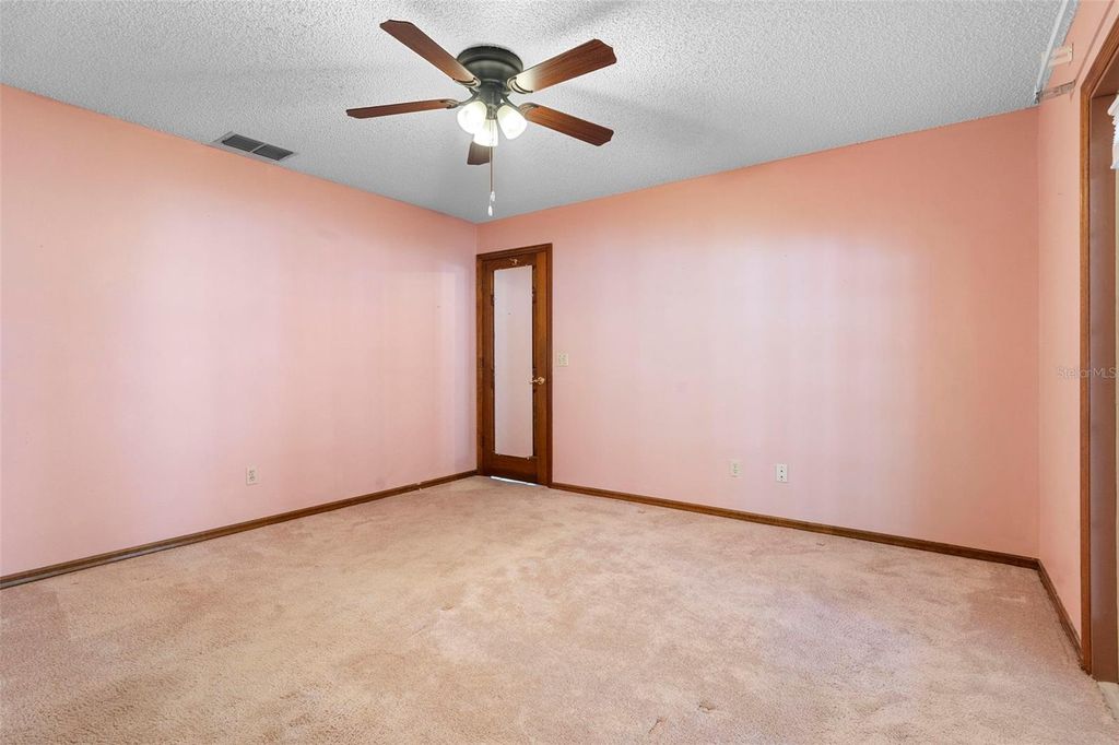 Image 25 of property listing at 2200 BANNISTER STREET, Deltona, FL 32738