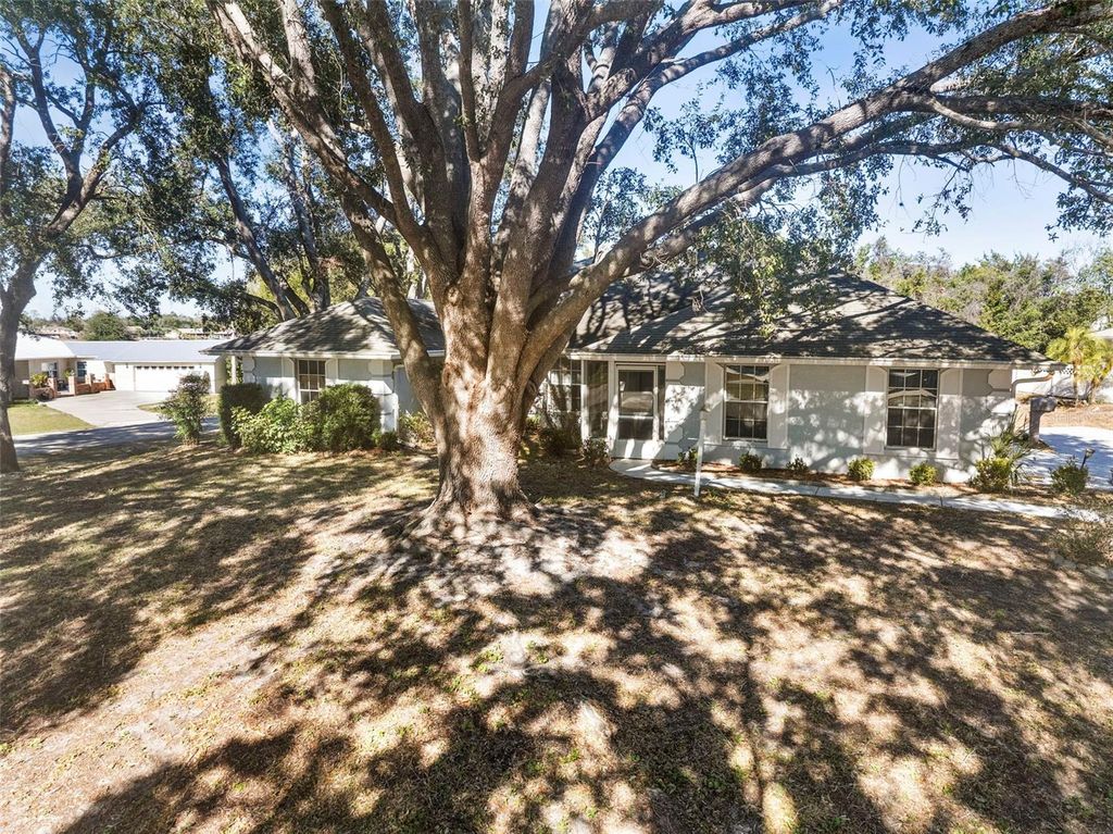 Image 43 of property listing at 2200 BANNISTER STREET, Deltona, FL 32738