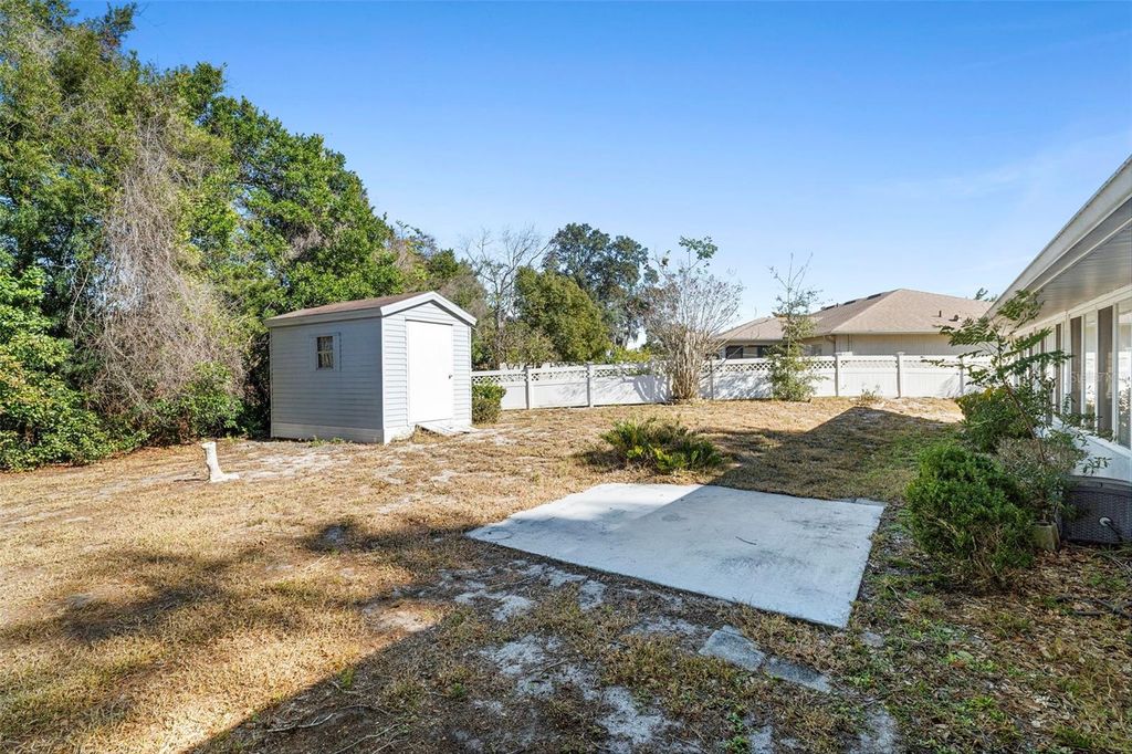 Image 47 of property listing at 2200 BANNISTER STREET, Deltona, FL 32738