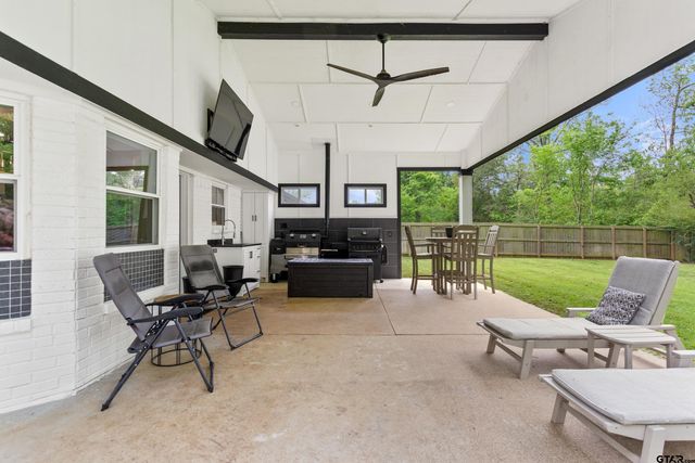 904 Peggy Drive, Whitehouse, TX 75791