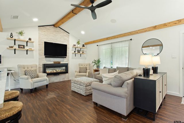 904 Peggy Drive, Whitehouse, TX 75791