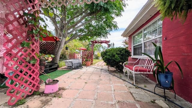 4737 LONGWOOD AVENUE, Holiday, FL 34690