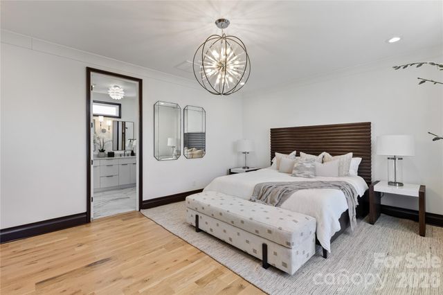 2117 LOMBARDY Circle, Charlotte, NC 28203