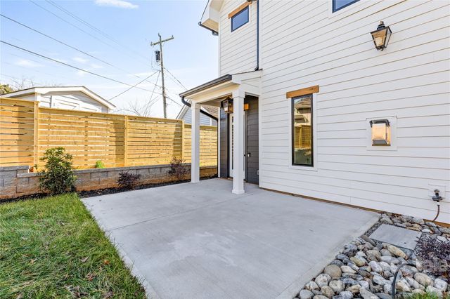 2117 LOMBARDY Circle, Charlotte, NC 28203