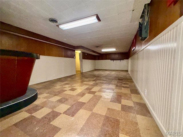 140 Willow Creek Road, Belleville, IL 62223