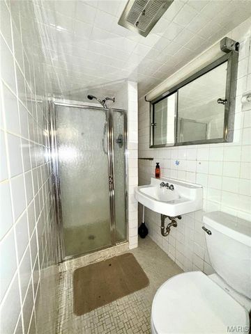 140 Willow Creek Road, Belleville, IL 62223