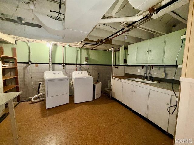 140 Willow Creek Road, Belleville, IL 62223