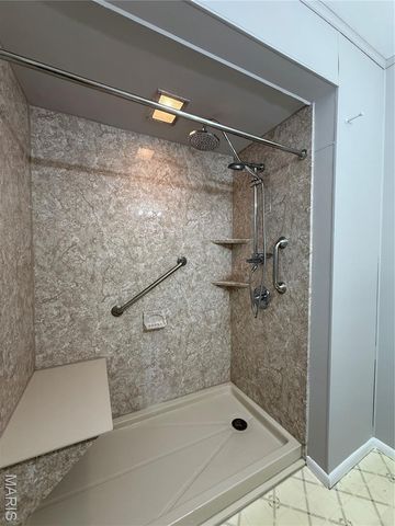 140 Willow Creek Road, Belleville, IL 62223