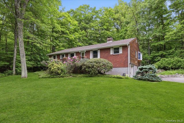 17 Galloway Lane, Cortlandt Manor, NY 10567