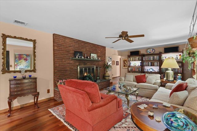 17 Galloway Lane, Cortlandt Manor, NY 10567
