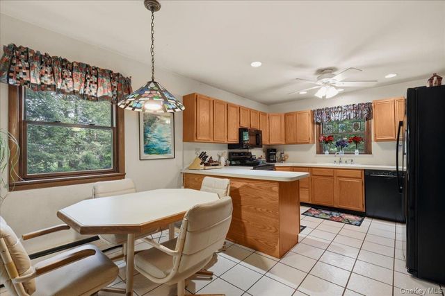 17 Galloway Lane, Cortlandt Manor, NY 10567