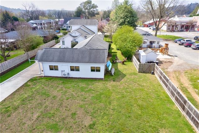 85 River Street, Ellijay, GA 30540