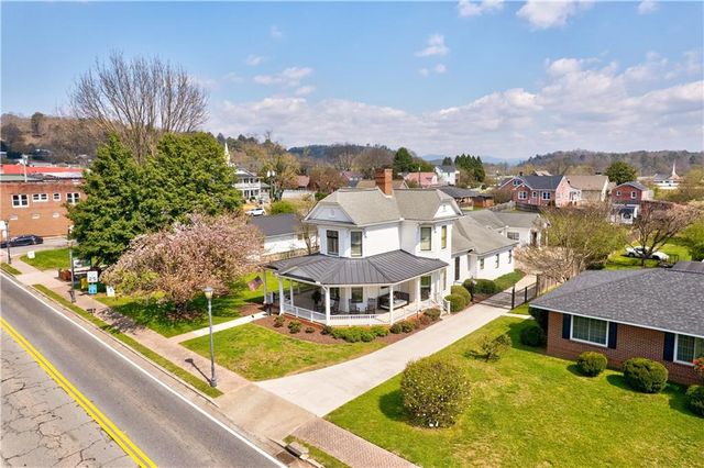 85 River Street, Ellijay, GA 30540