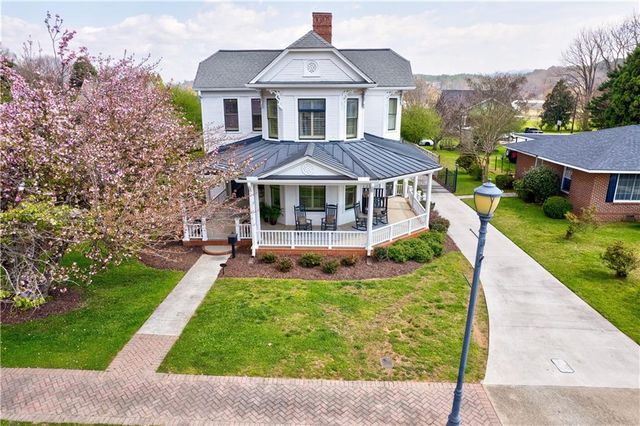 85 River Street, Ellijay, GA 30540