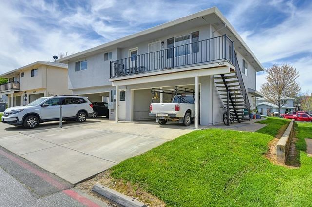 3624 Sapphire Dr #4, Auburn, CA 95602