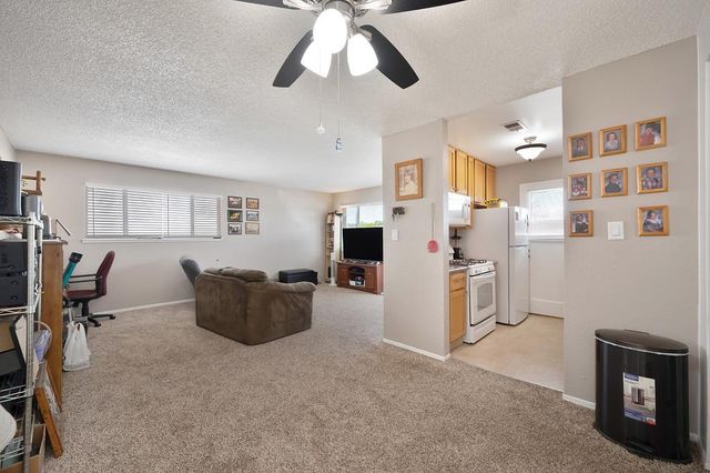 3624 Sapphire Dr #4, Auburn, CA 95602