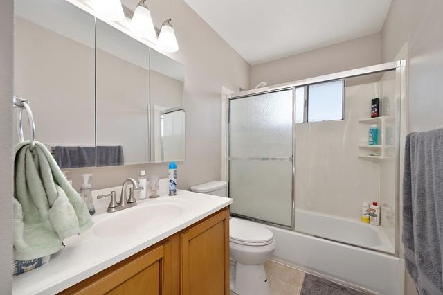 3624 Sapphire Dr #4, Auburn, CA 95602
