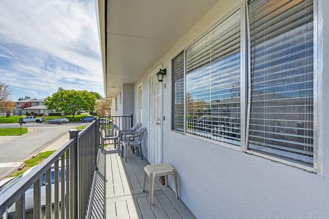 3624 Sapphire Dr #4, Auburn, CA 95602