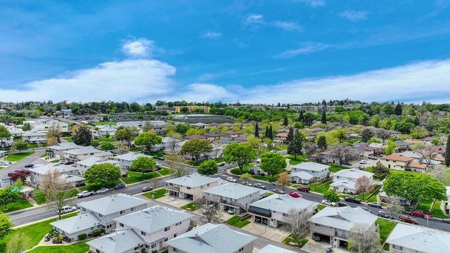 3624 Sapphire Dr #4, Auburn, CA 95602