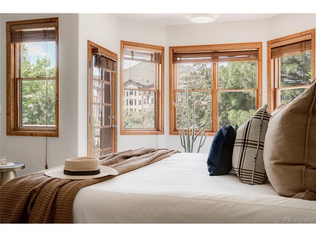 1022 Tucker Gulch Dr, Golden, CO 80403