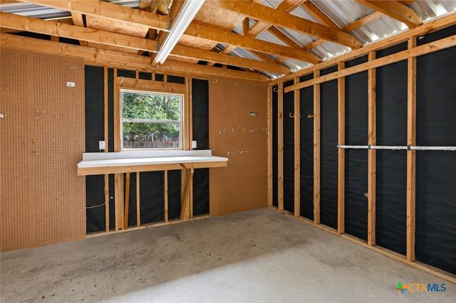 808 E Krezdorn Street, Seguin, TX 78155