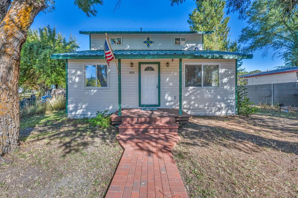 604 Pine Street, Loyalton, CA 96118