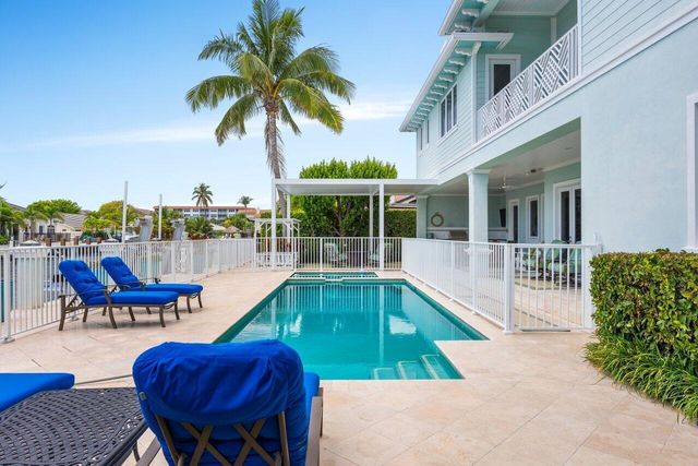 960 Dogwood Drive, Delray Beach, FL 33483