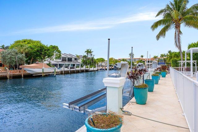 960 Dogwood Drive, Delray Beach, FL 33483