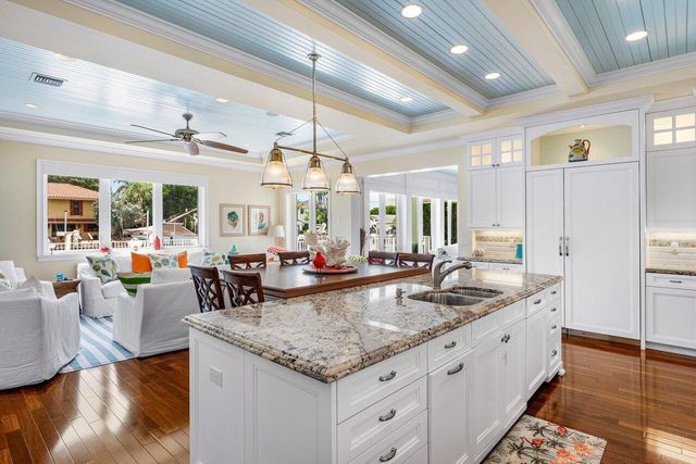 960 Dogwood Drive, Delray Beach, FL 33483