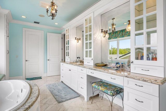 960 Dogwood Drive, Delray Beach, FL 33483