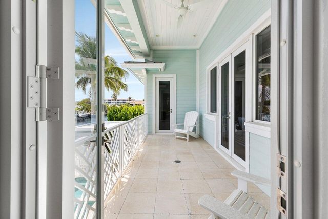 960 Dogwood Drive, Delray Beach, FL 33483