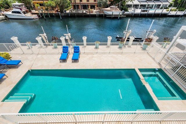 960 Dogwood Drive, Delray Beach, FL 33483
