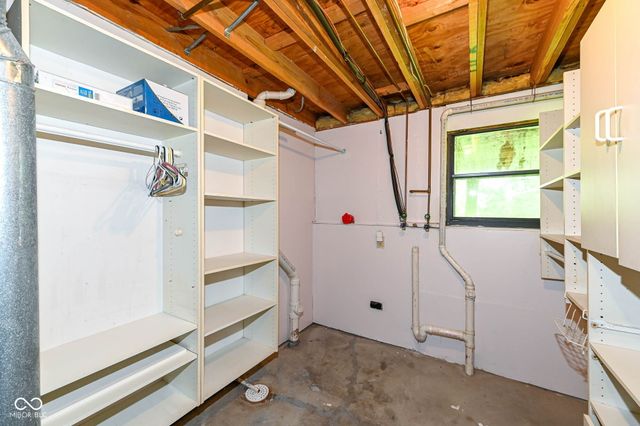 8031 Creed Court, Indianapolis, IN 46268
