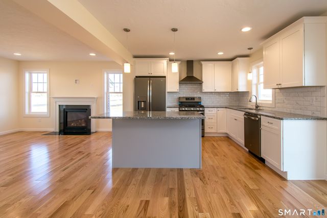 318 Capen Street, Windsor, CT 06095