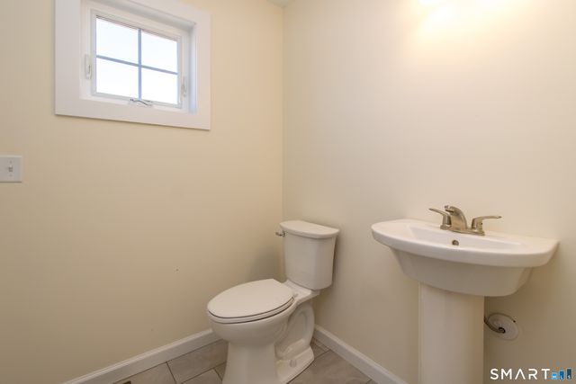 318 Capen Street, Windsor, CT 06095