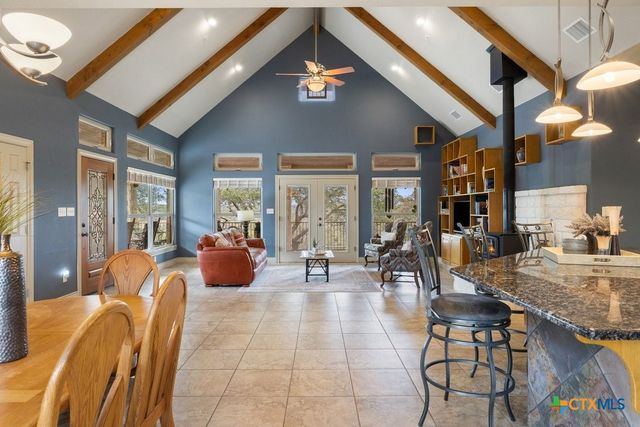 232 Crooked Oak Lane, Round Mountain, TX 78663