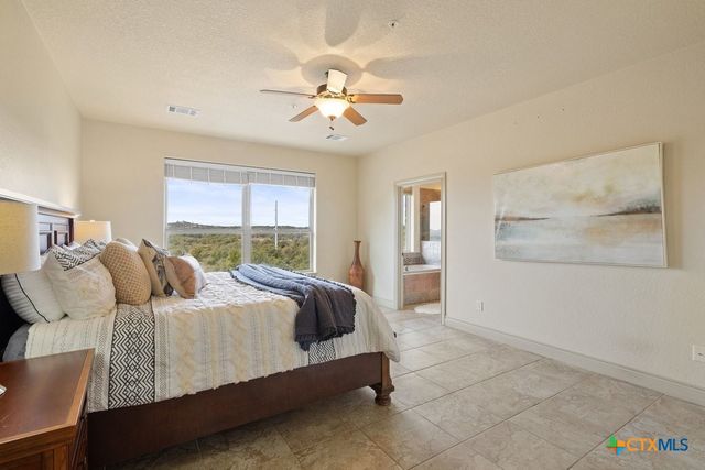 232 Crooked Oak Lane, Round Mountain, TX 78663