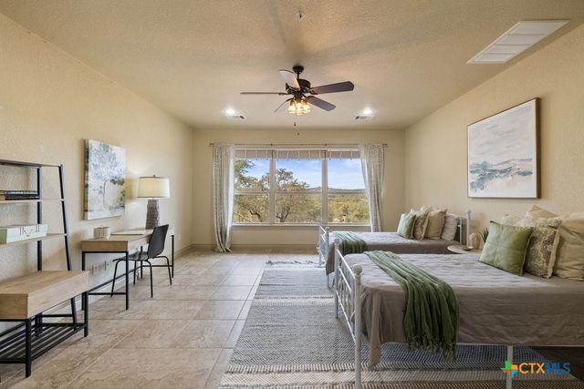 232 Crooked Oak Lane, Round Mountain, TX 78663