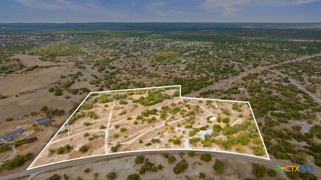 232 Crooked Oak Lane, Round Mountain, TX 78663