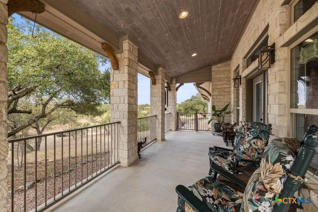 232 Crooked Oak Lane, Round Mountain, TX 78663