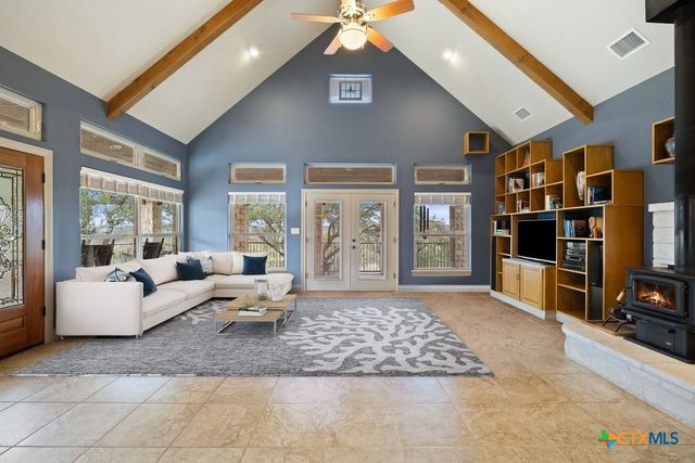 232 Crooked Oak Lane, Round Mountain, TX 78663