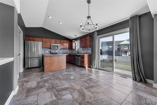 90 Brookshire Creek Drive, Wentzville, MO 63385