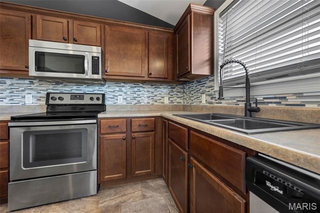 90 Brookshire Creek Drive, Wentzville, MO 63385